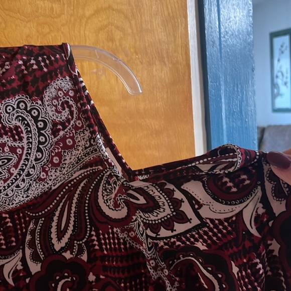 Womans top - Picture 3 of 4